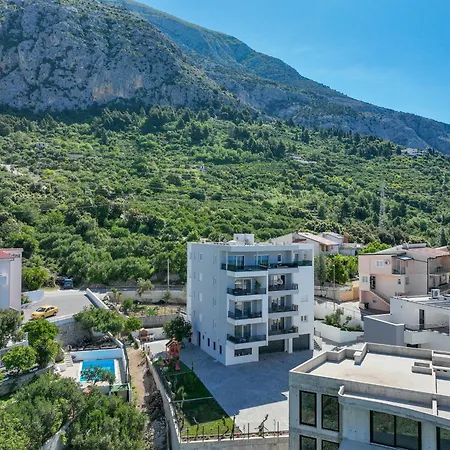Makar J * Makarska